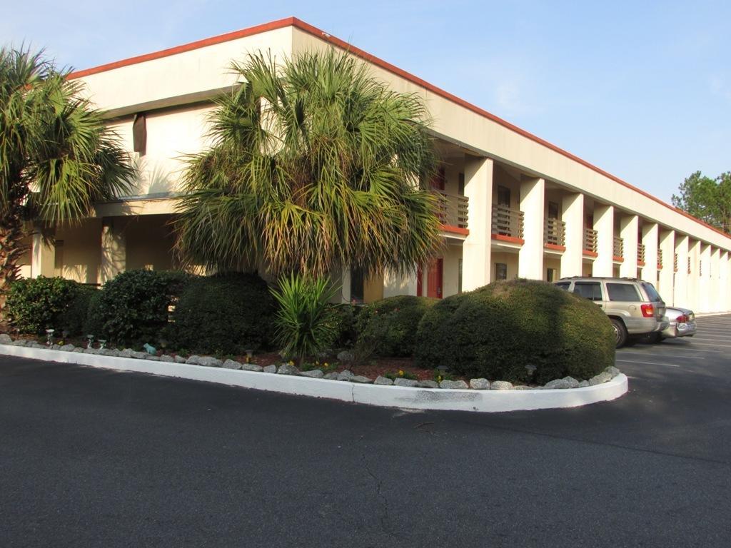New Valdosta Inn And Suites 外观 照片