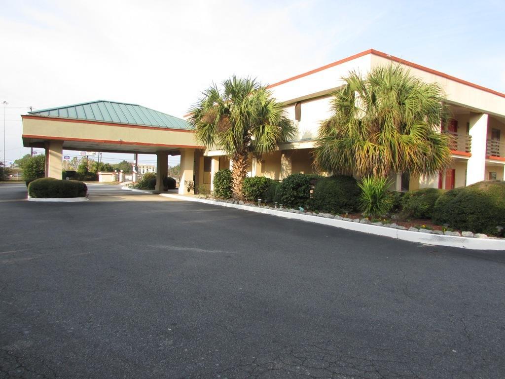 New Valdosta Inn And Suites 外观 照片